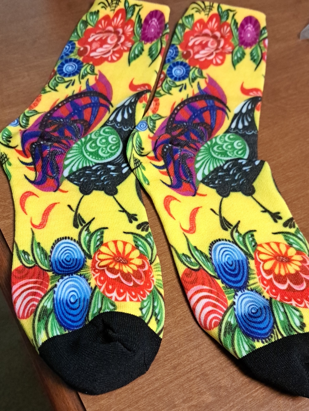 Vibrant Yellow Rooster Print Crew Socks Unisex